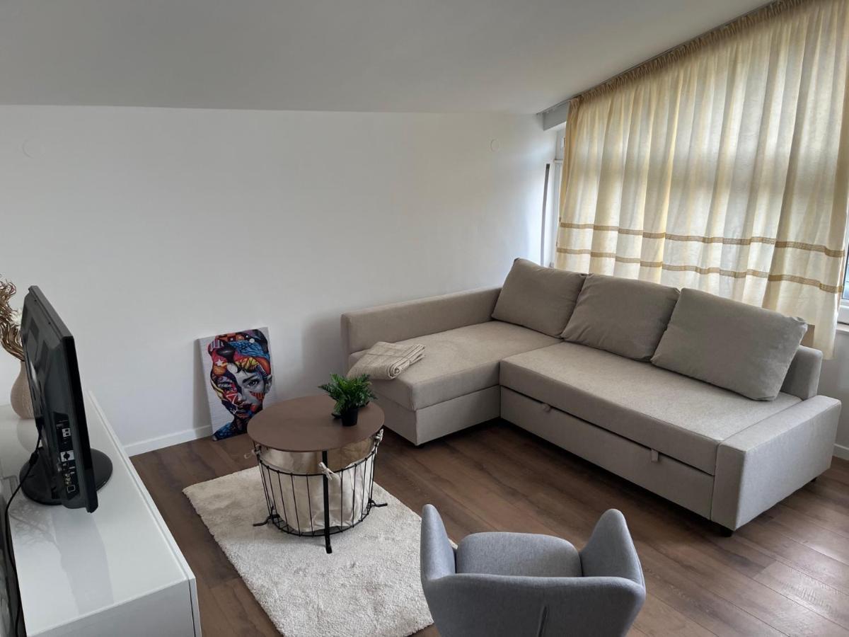 Studio Apartment Elena ซาดาร์ ภายนอก รูปภาพ